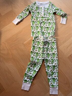 Roller Rabbit Green Monkey Print Pajama Set 12-18 months